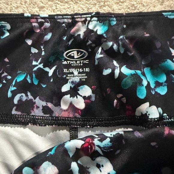 Athletic Works Women’s Performance Bike Shorts - Picture 9 of 16